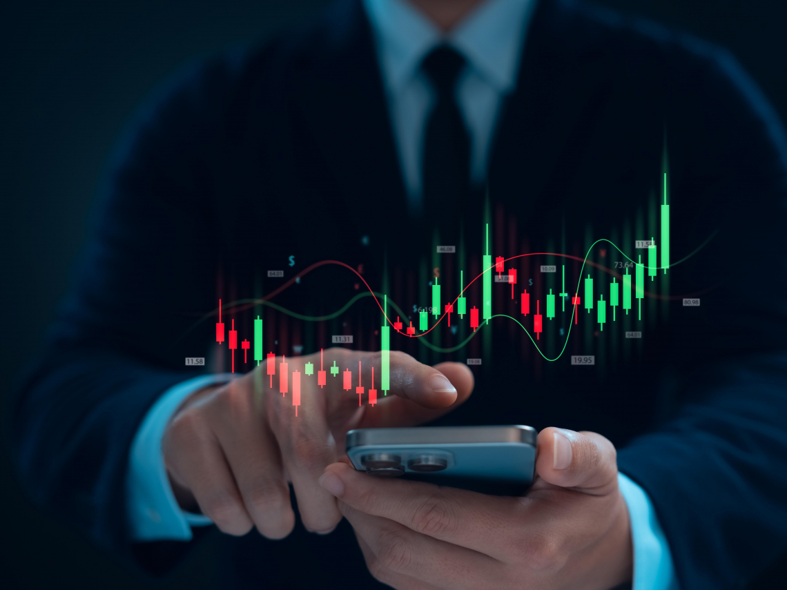 明明漲很多了，還是忍不住去追高，結果買在「光明頂」......林成蔭：重度社群使用者最容易犯這個毛病